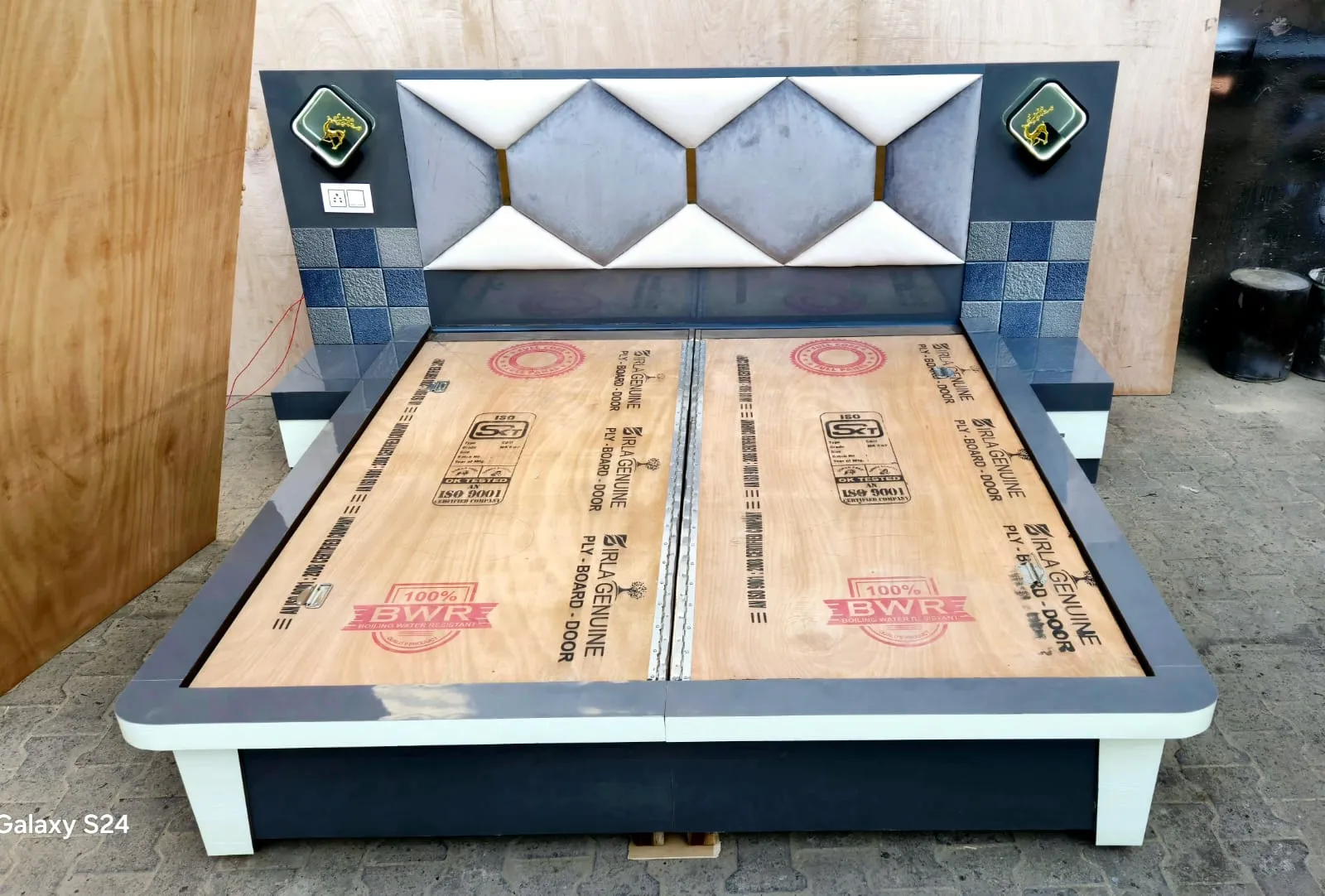 9 Ft Bed design 2 by Jangra Furniture Factory